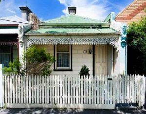 Small single story terrace house in Australia.jpg